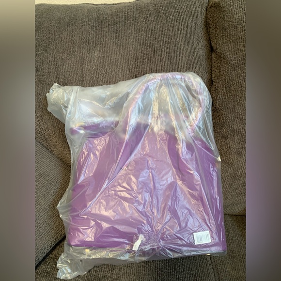 Trina Turk Plum Wildflowers Purse Crossbody NWT 🌴 - Picture 7 of 7